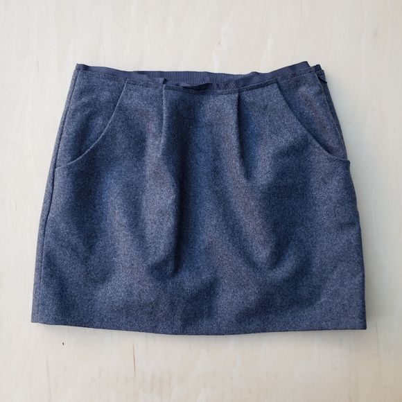 J. Crew Gray Felted Wool Mini Skirt w/ Pockets - 4 - Picture 3 of 12